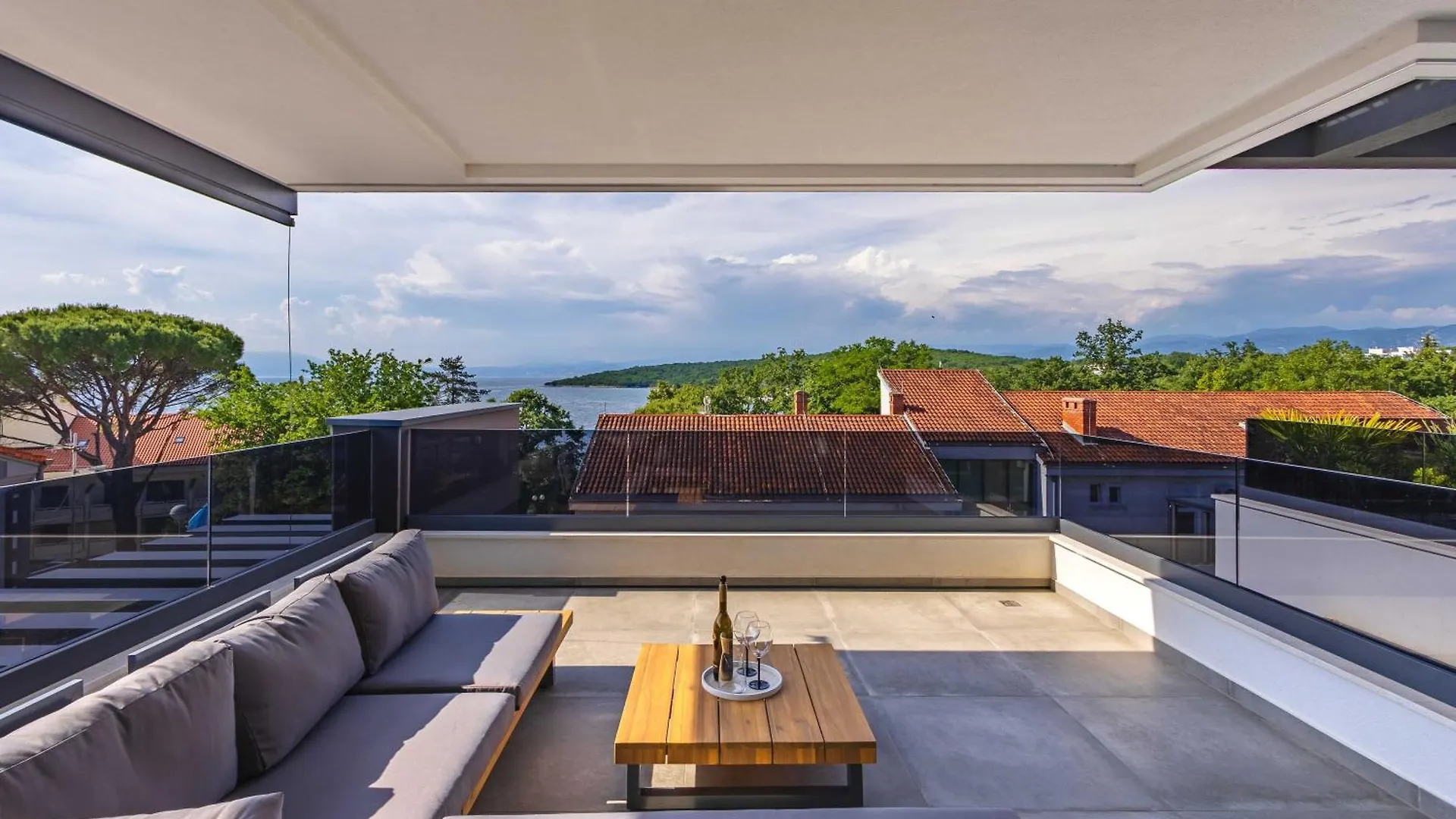 Aurelius Luxury Apartment Njivice Croatia